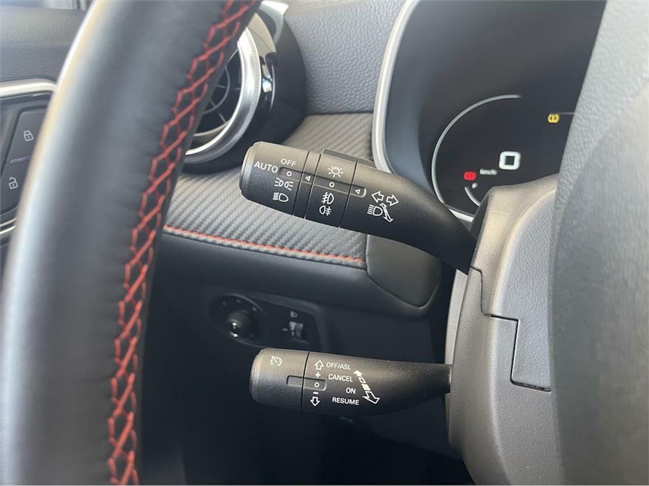 MG ZS 1.5 Luxury - Foto 2