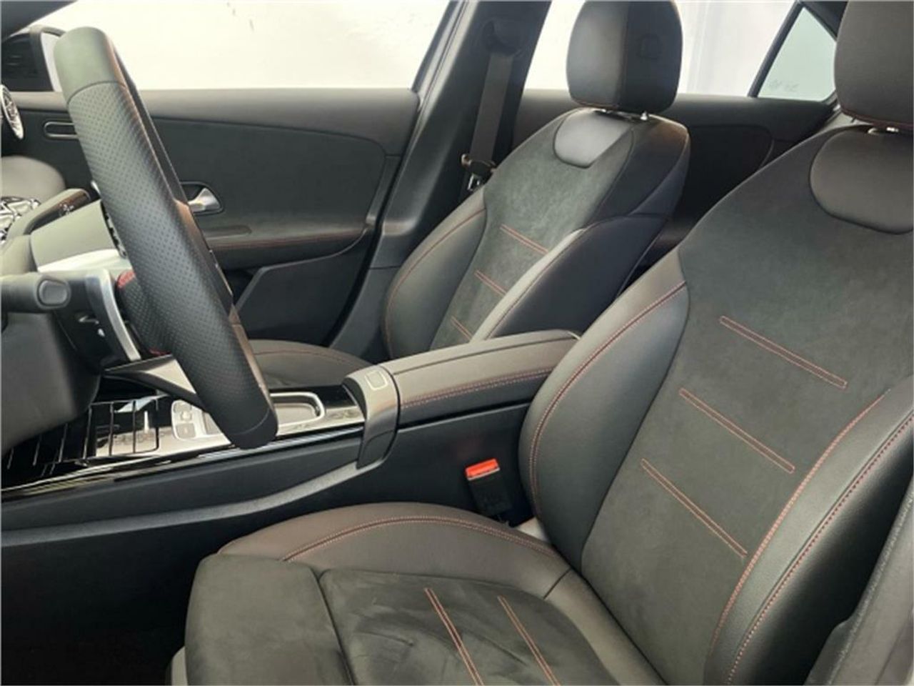 Mercedes Clase A 180 Berlina - Foto 2