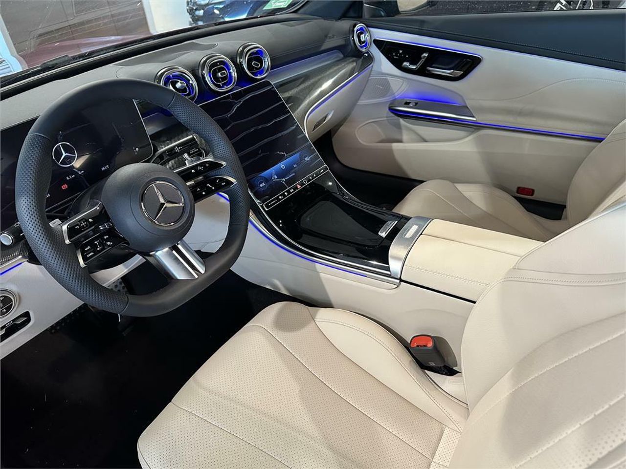 Mercedes Clase CLE CLE 300 e con tecnología híbrida EQ - Foto 2
