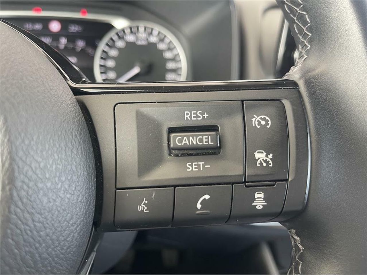 Nissan Qashqai DIG-T 103kW (140CV) mHEV 4x2 Acenta - Foto 2