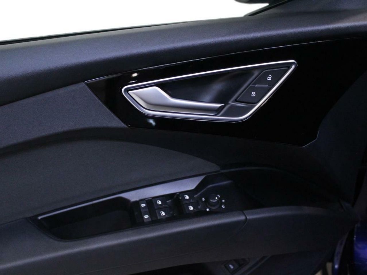 Audi Q4 Advanced 40 e-tron 150kW 82kWh - Foto 2