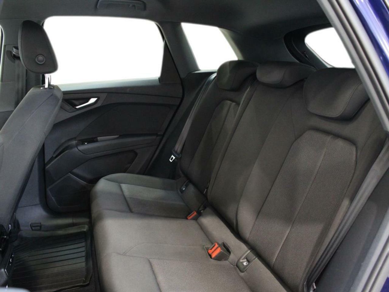 Audi Q4 Advanced 40 e-tron 150kW 82kWh - Foto 2