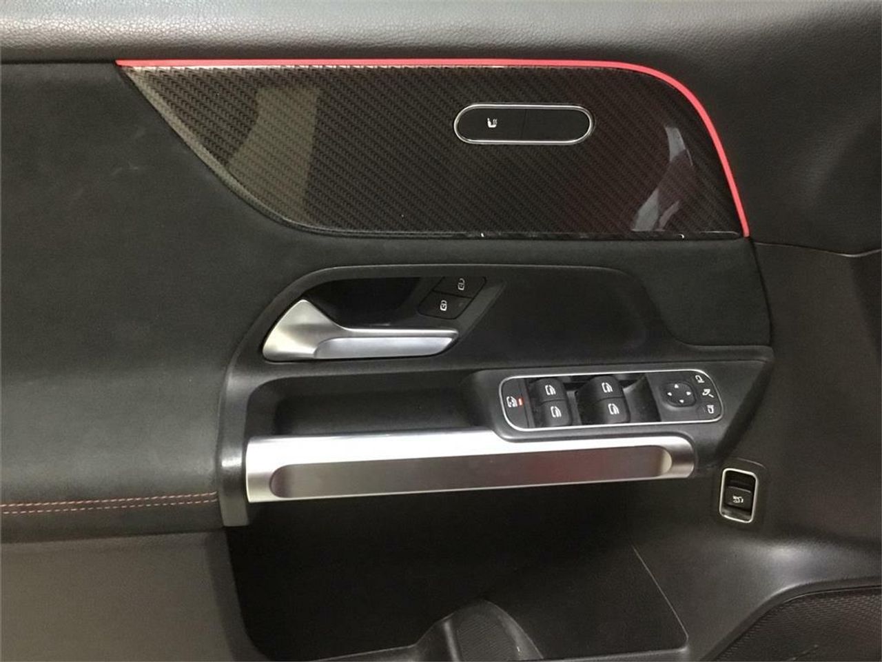 Mercedes Clase GLB 2.0 GLB 200 D DCT 110KW (150CV) - Foto 2