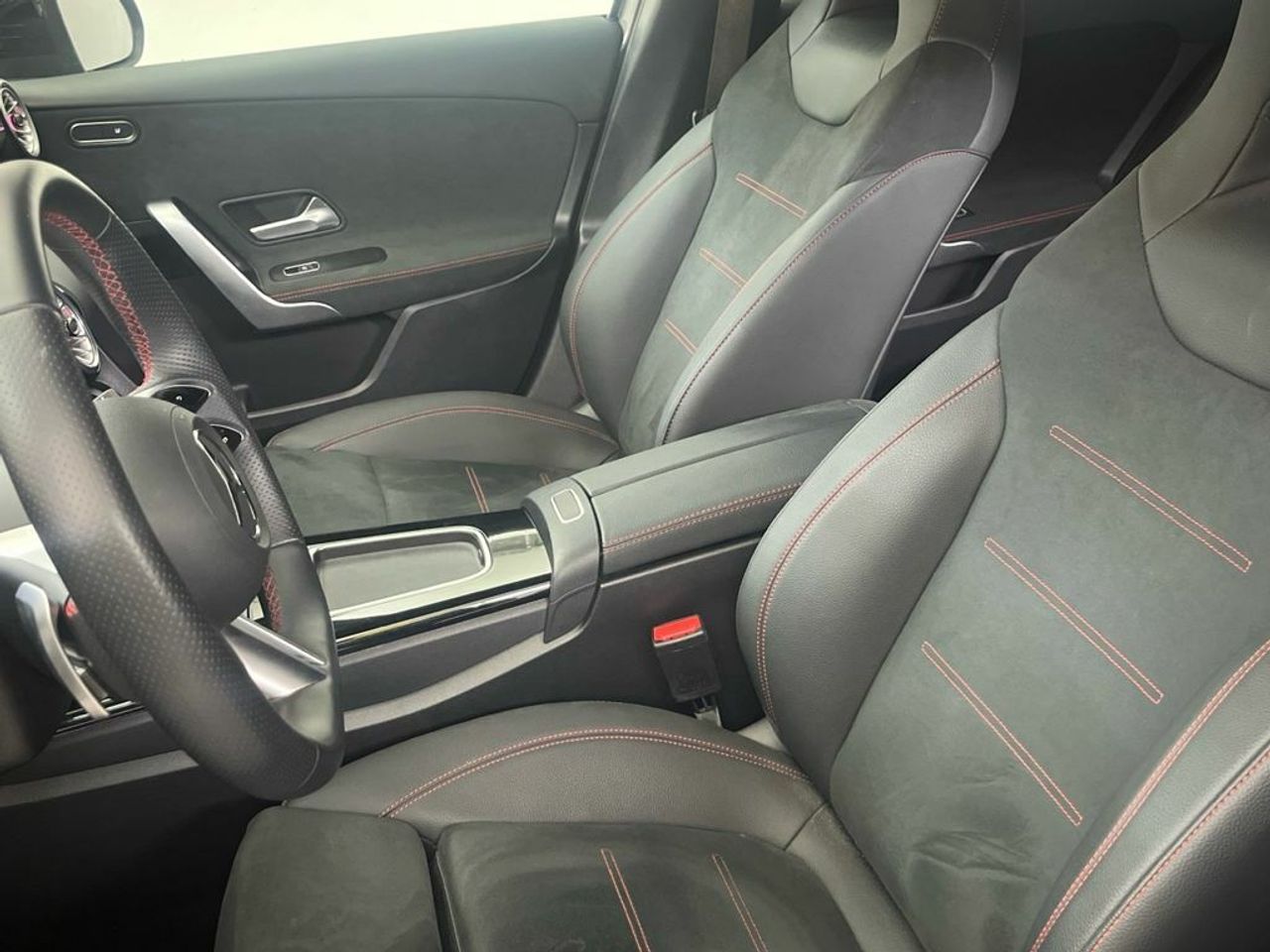 Mercedes Clase A 180 d Compacto - Foto 2