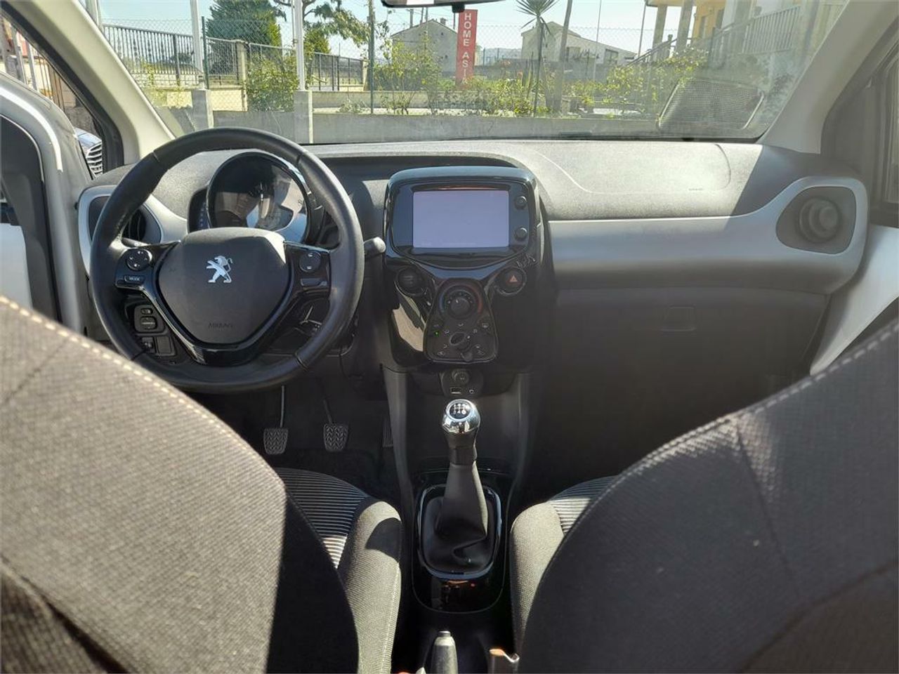 Peugeot 108 Top! Allure 1.2 PureTech 60KW (82CV) - Foto 2