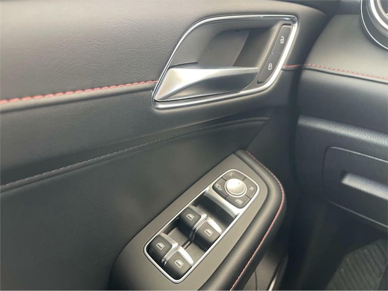 MG eHS 1.5T-GDI PHEV Comfort - Foto 2