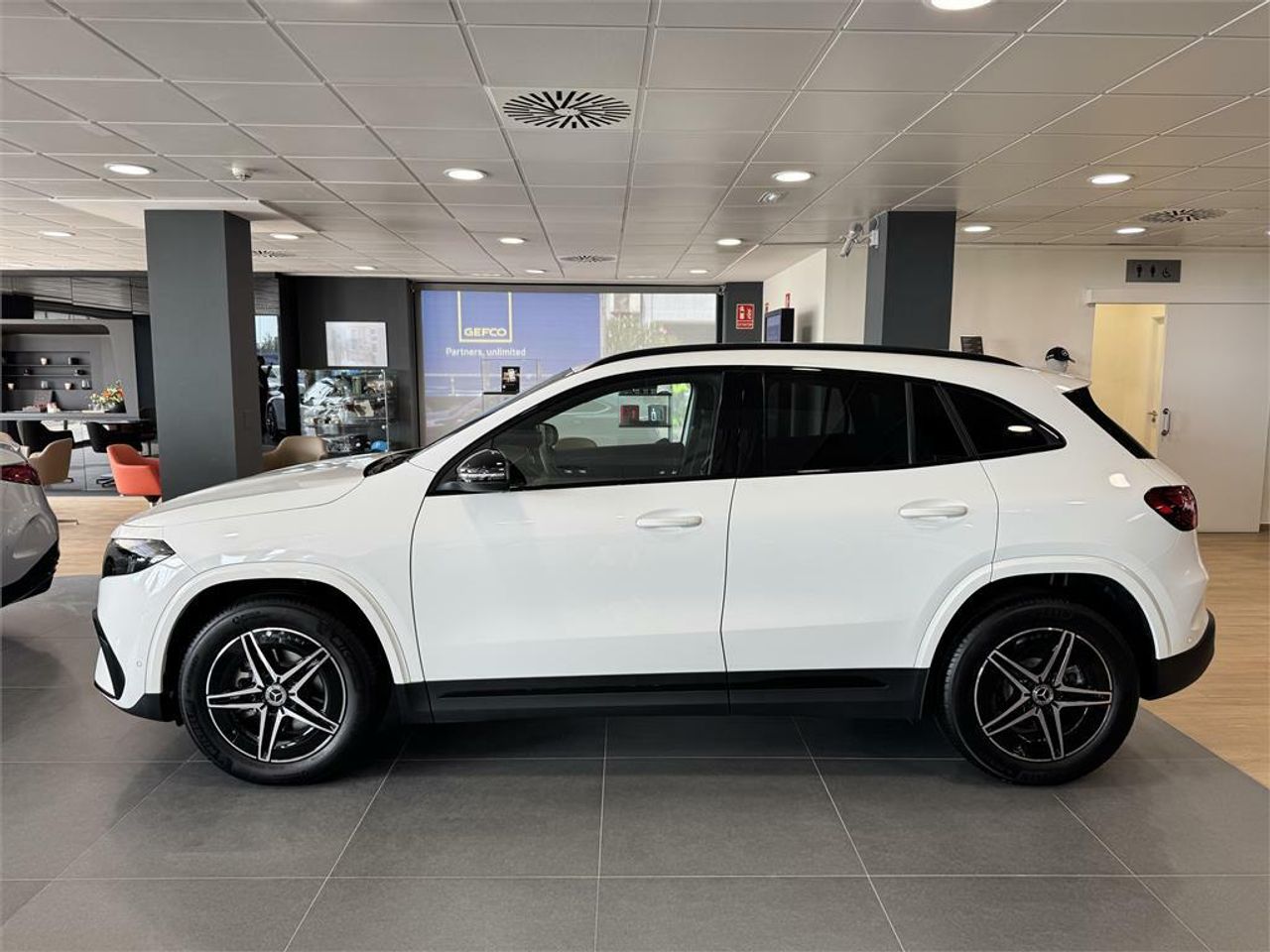 Mercedes EQA EQA 250+ - Foto 2