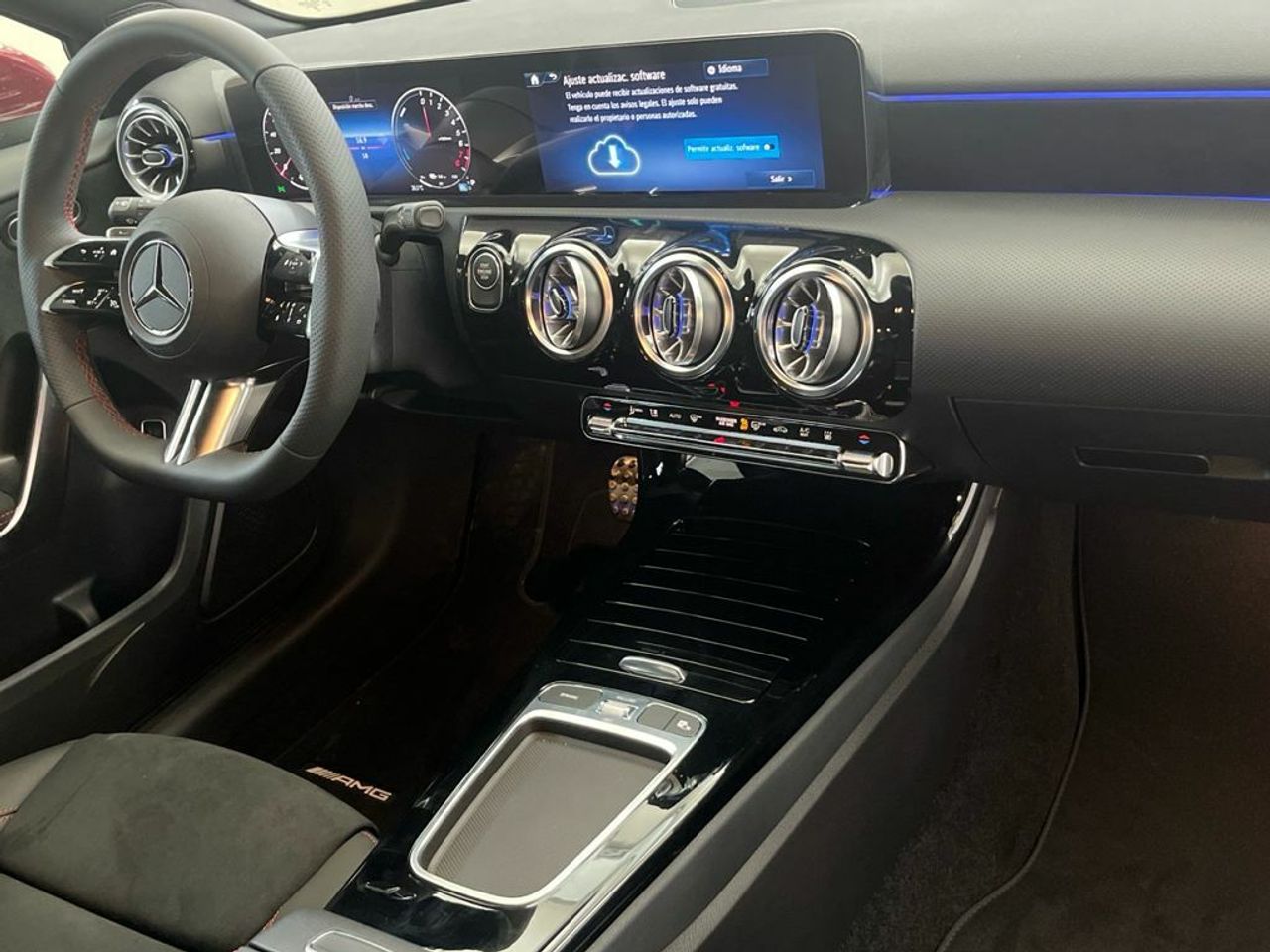 Mercedes Clase A 250 e Sedán - Foto 2