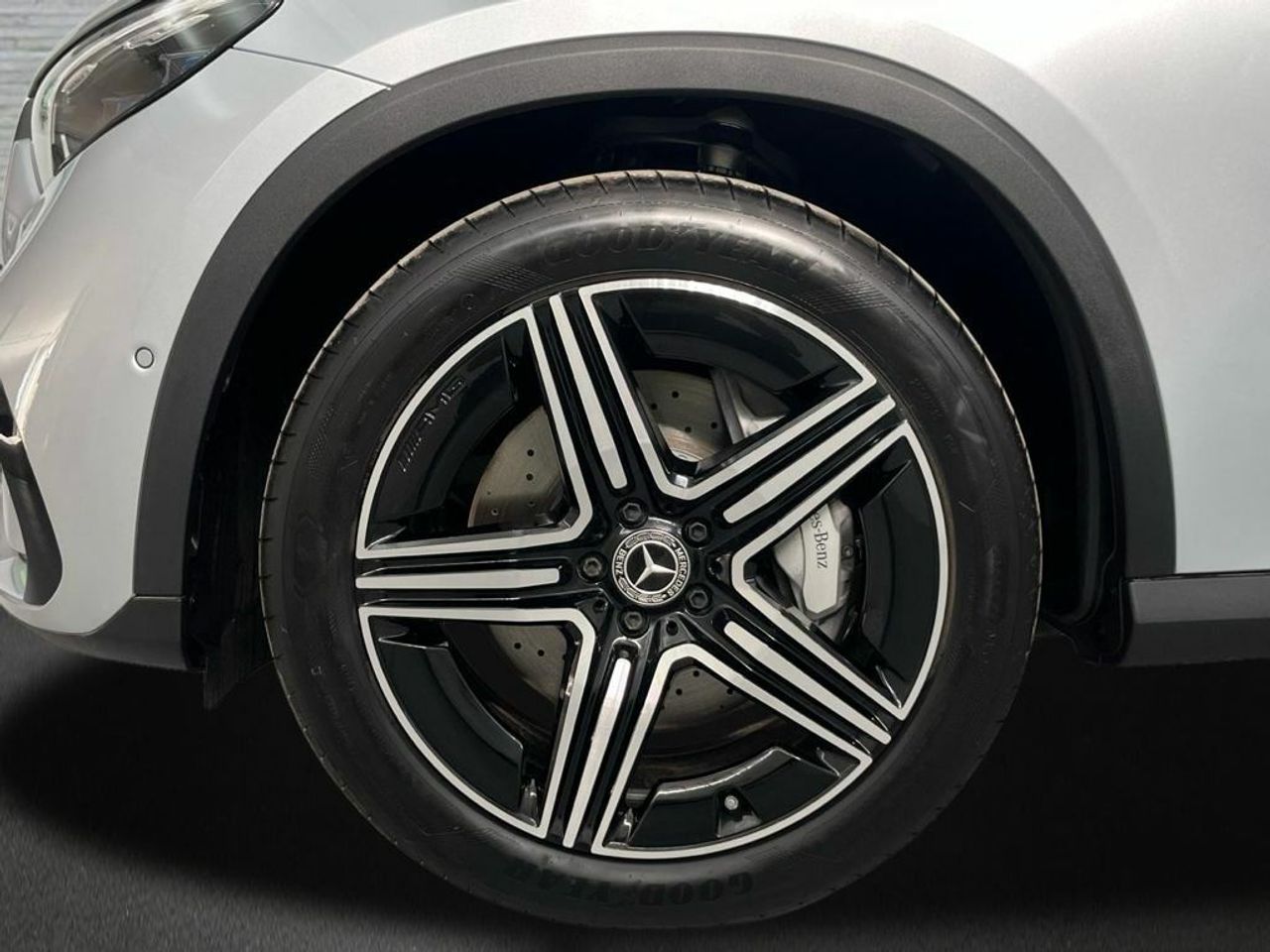 Mercedes GLC 220 d 4MATIC - Foto 2