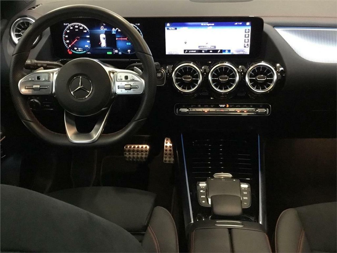 Mercedes EQA EQA 300 4MATIC - Foto 2