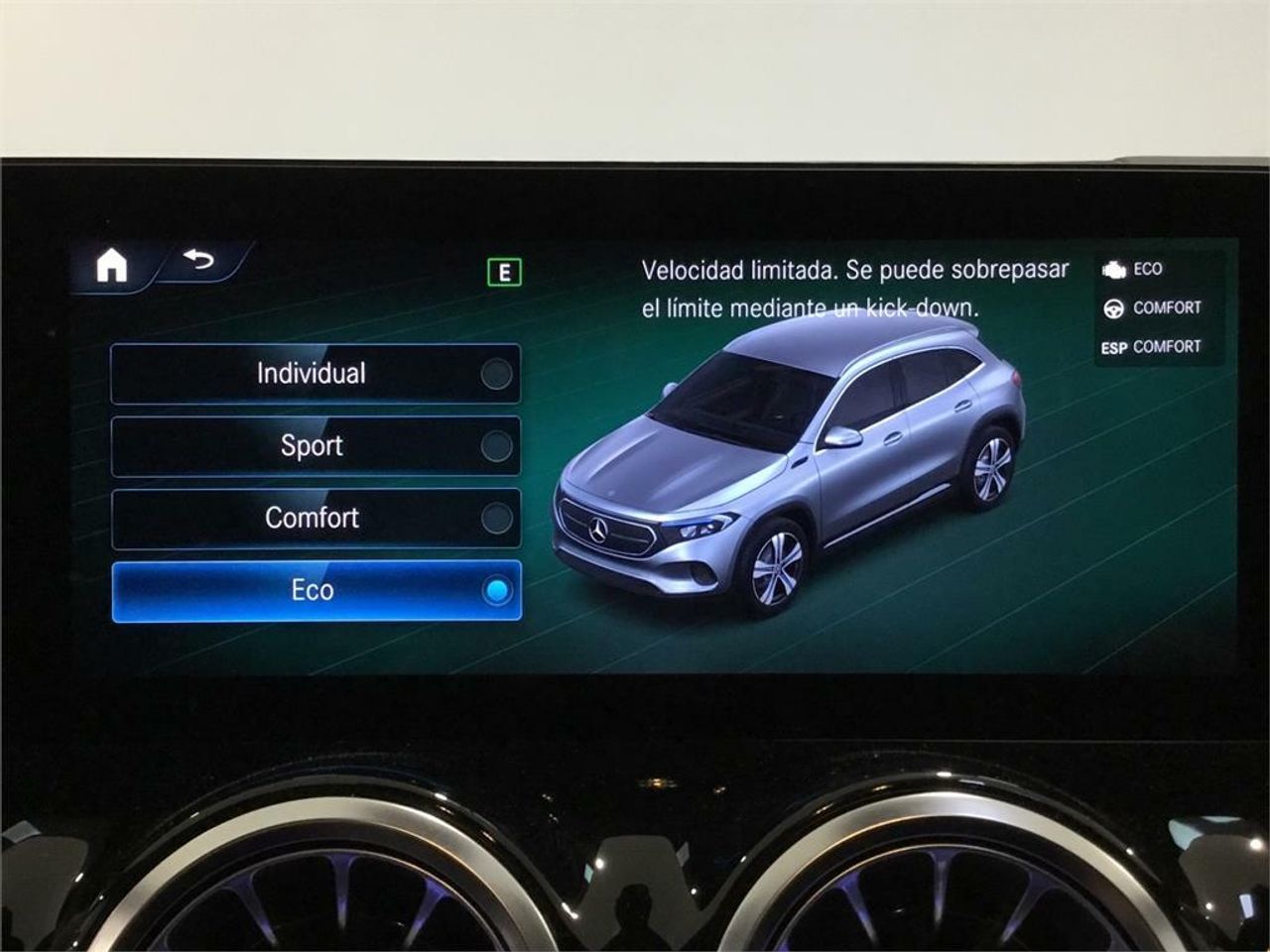 Mercedes EQA EQA 300 4MATIC - Foto 2