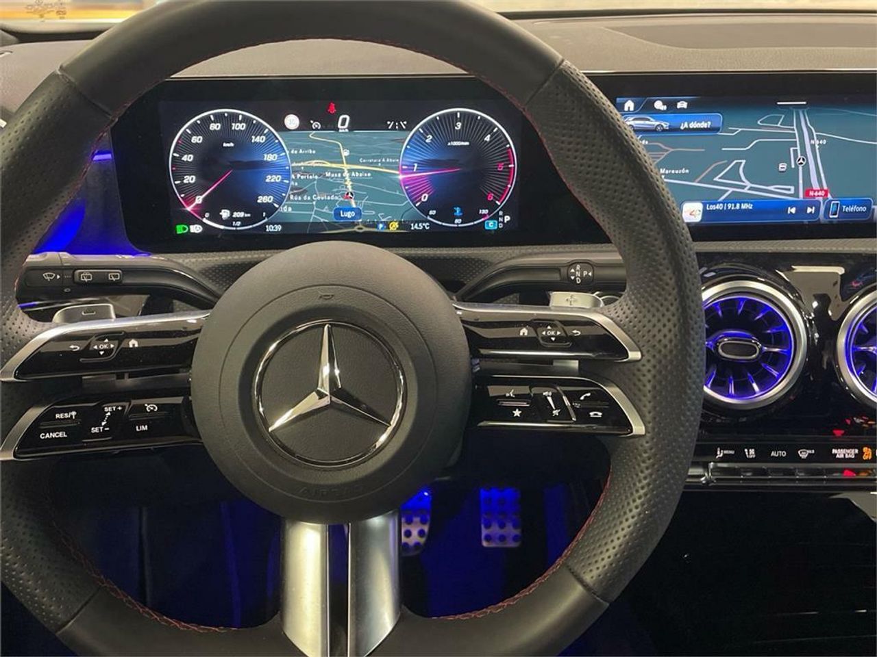 Mercedes Clase A 180 Sedán - Foto 2