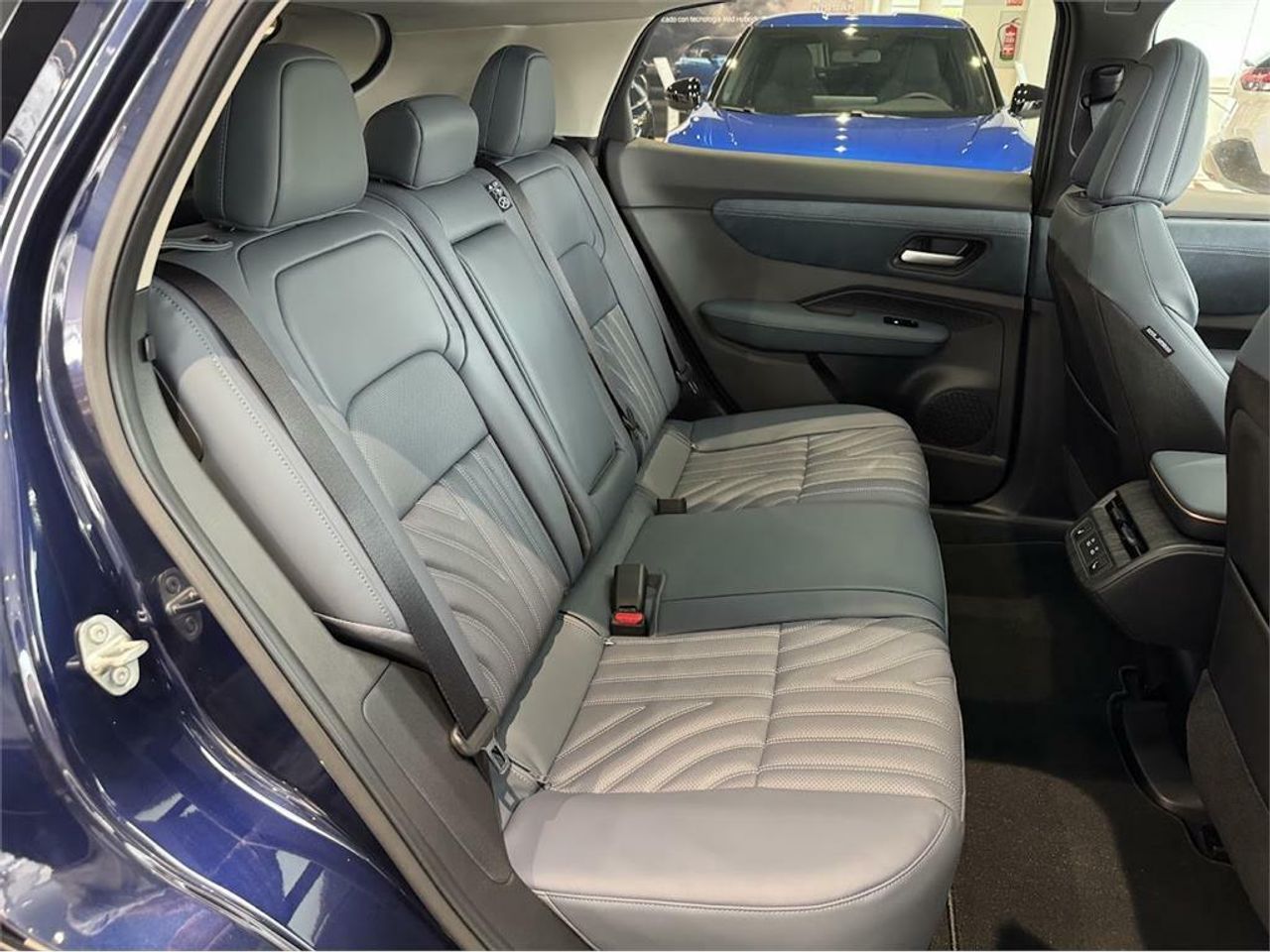 Nissan Ariya 5p 87 kWh 4x2 Evolve CAR. 22kW + Pack Sp - Foto 2