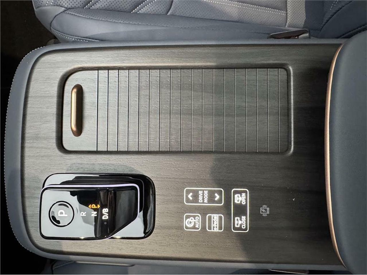 Nissan Ariya 5p 87 kWh 4x2 Evolve CAR. 22kW + Pack Sp - Foto 2