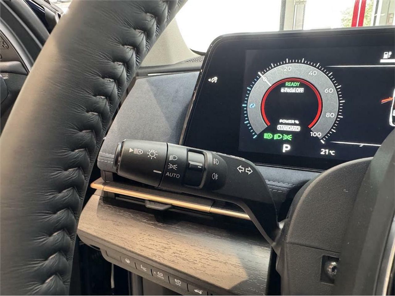 Nissan Ariya 5p 87 kWh 4x2 Evolve CAR. 22kW + Pack Sp - Foto 2