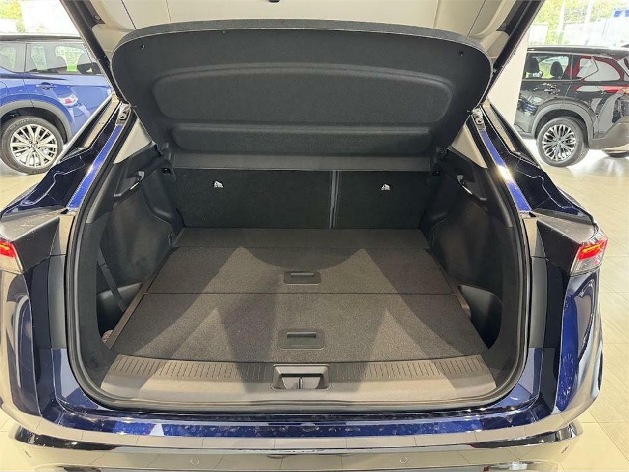 Nissan Ariya 5p 87 kWh 4x2 Evolve CAR. 22kW + Pack Sp - Foto 2