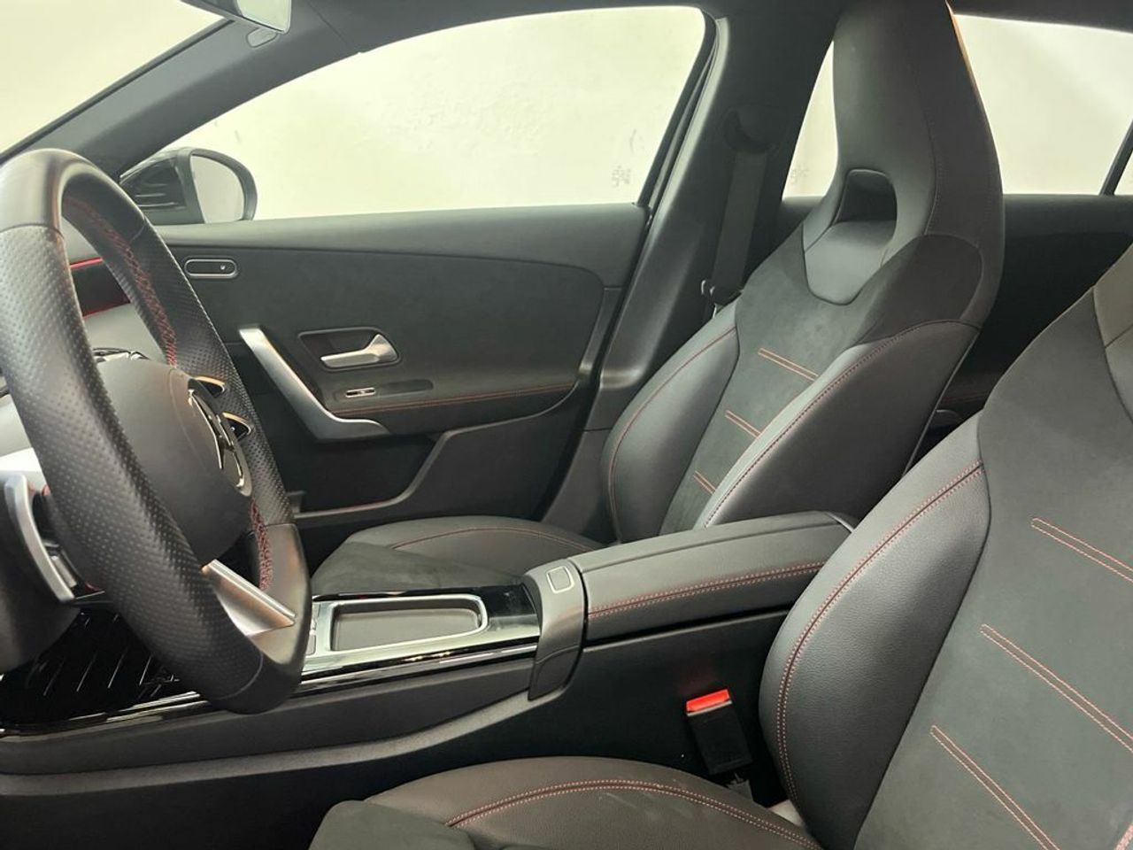 Mercedes Clase A 180 d Compacto - Foto 2