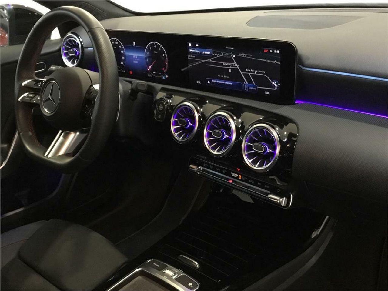 Mercedes Clase A 180 Sedán - Foto 2