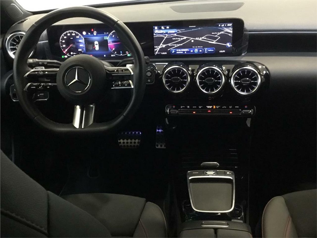 Mercedes Clase A 200 d - Foto 2