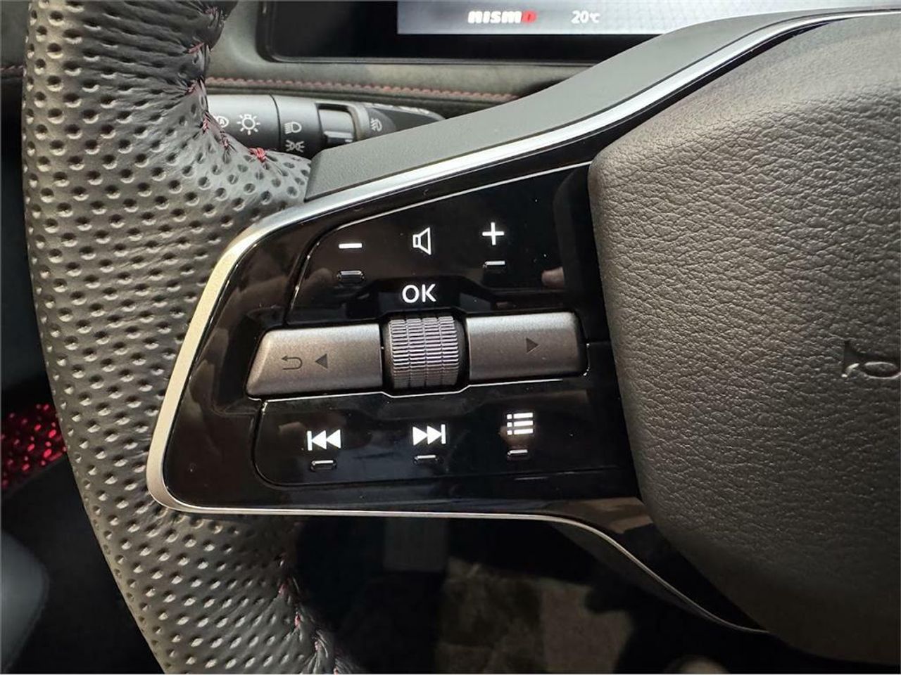 Nissan Ariya ARIYA 5p 87kWh e-4ORCE NISMO - Foto 2