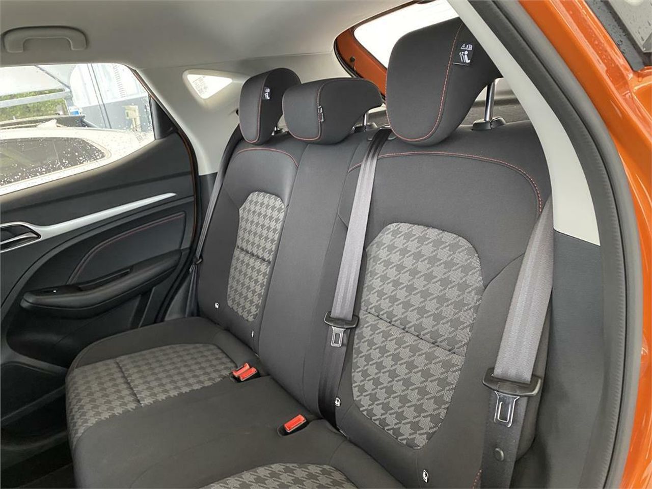 MG ZS 1.5 Luxury - Foto 2