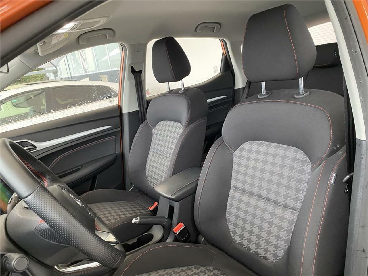 MG ZS 1.5 Luxury - Foto 2