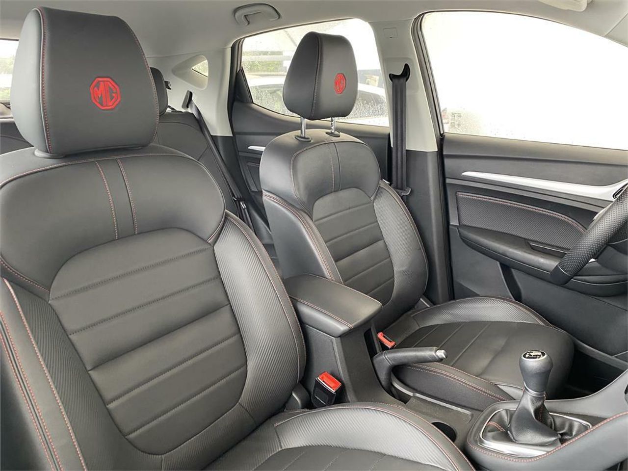 MG ZS 1.5 Luxury - Foto 2