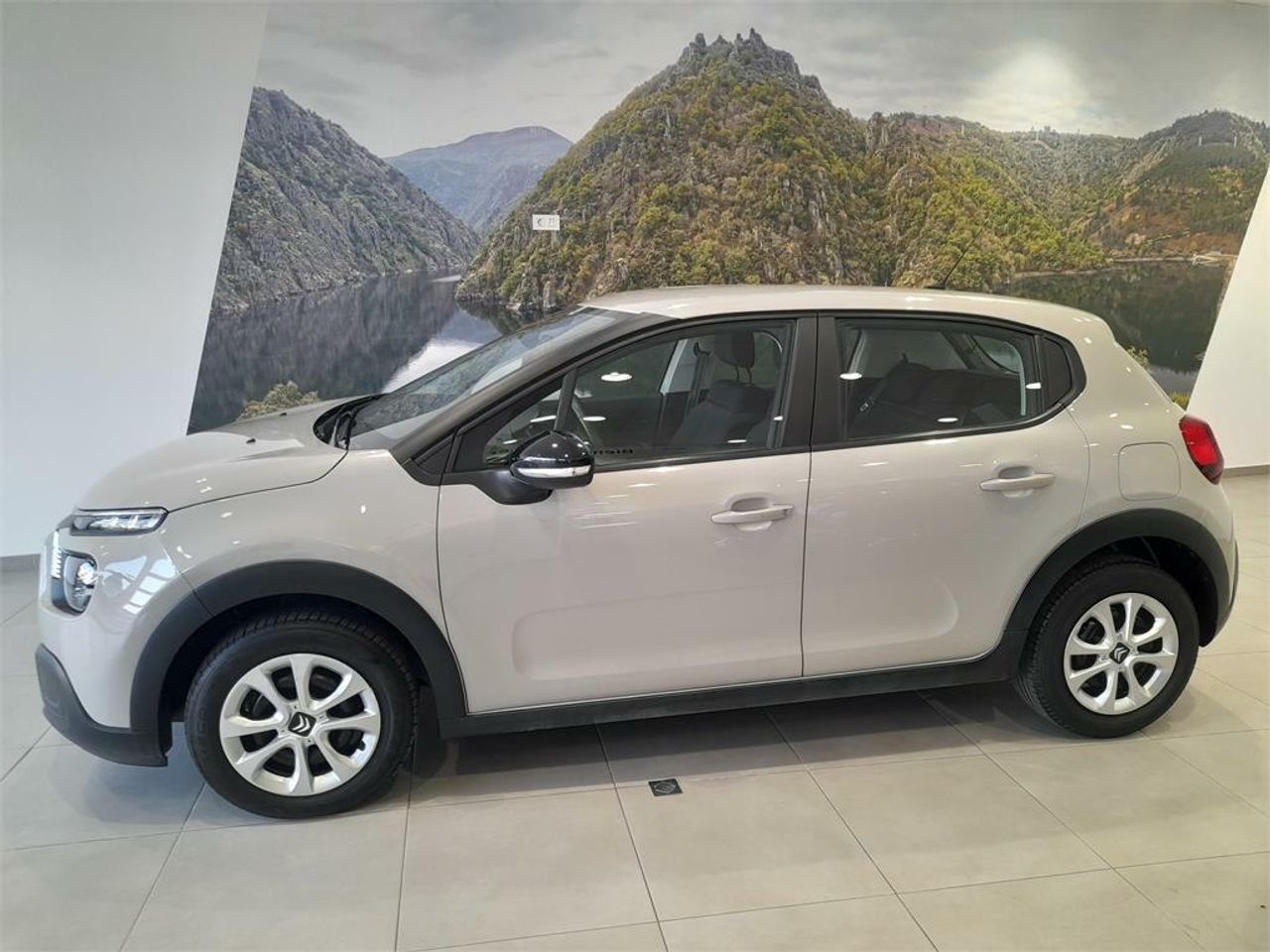 Citroën C3 BlueHDi 75KW (100CV) S&S Live Pack - Foto 2