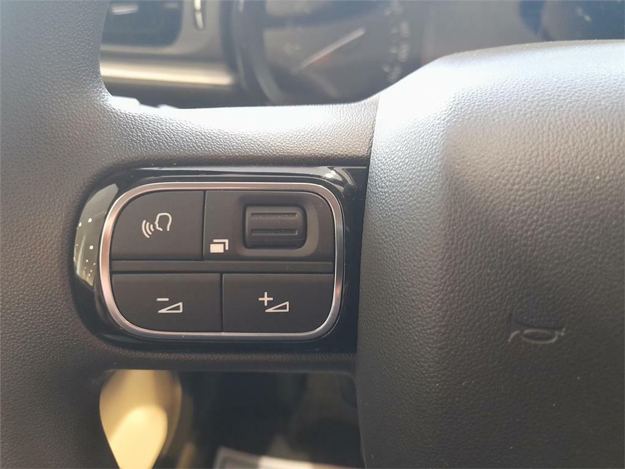 Citroën C3 BlueHDi 75KW (100CV) S&S Live Pack - Foto 2