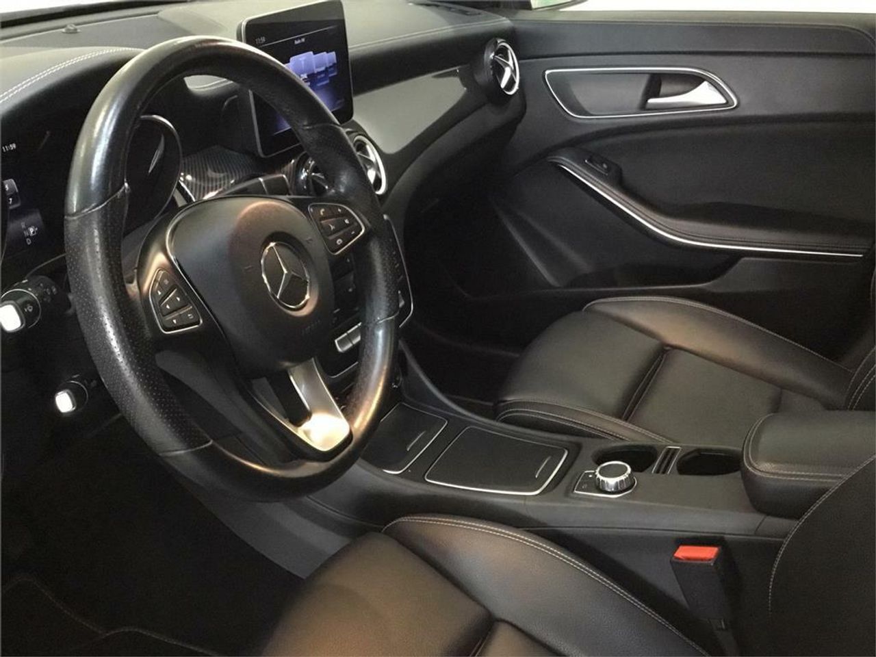 Mercedes CLA 200 Shooting Brake - Foto 2