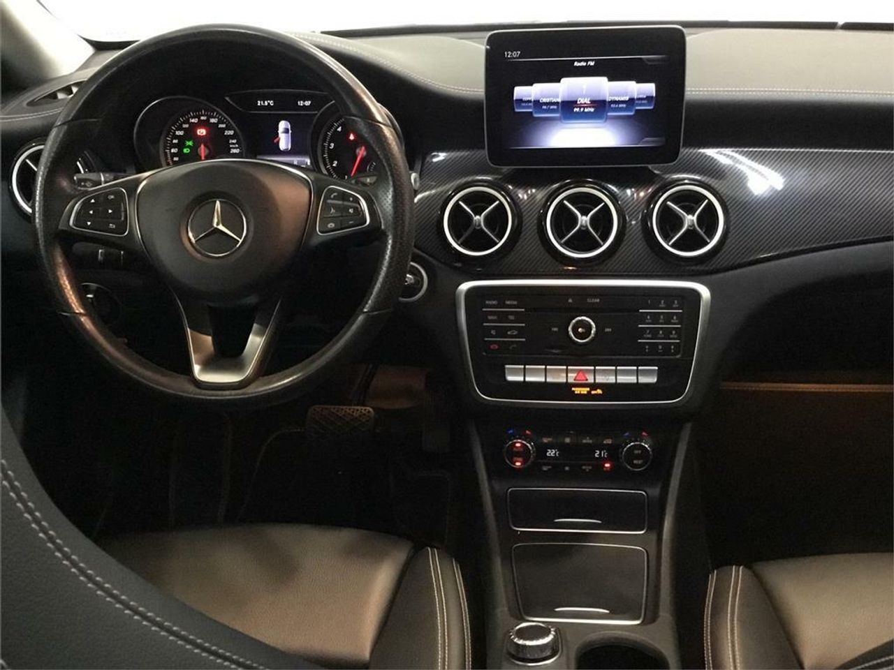 Mercedes CLA 200 Shooting Brake - Foto 2