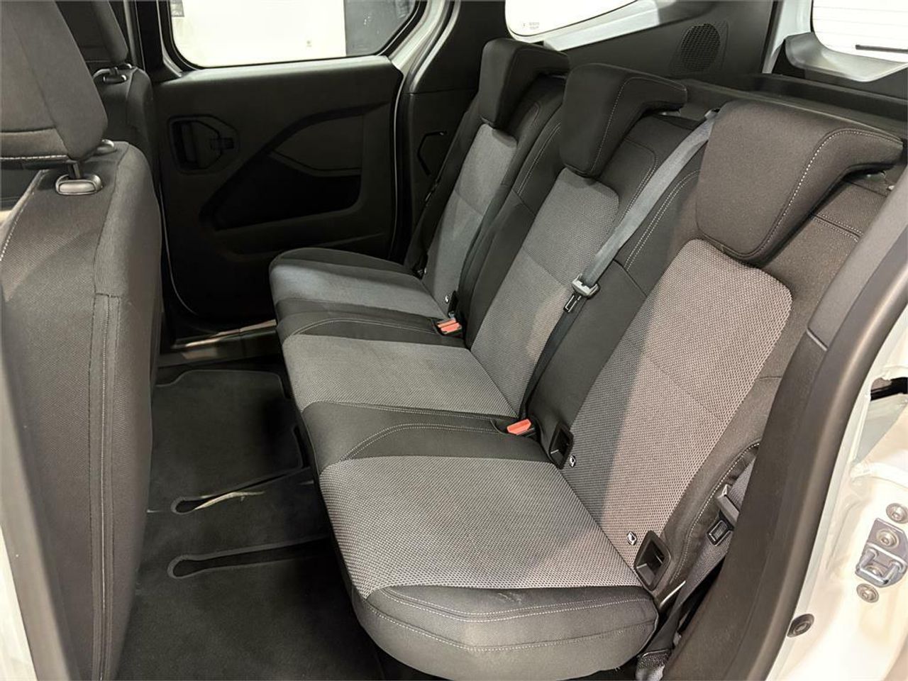 Mercedes Clase T 180 d - Foto 2