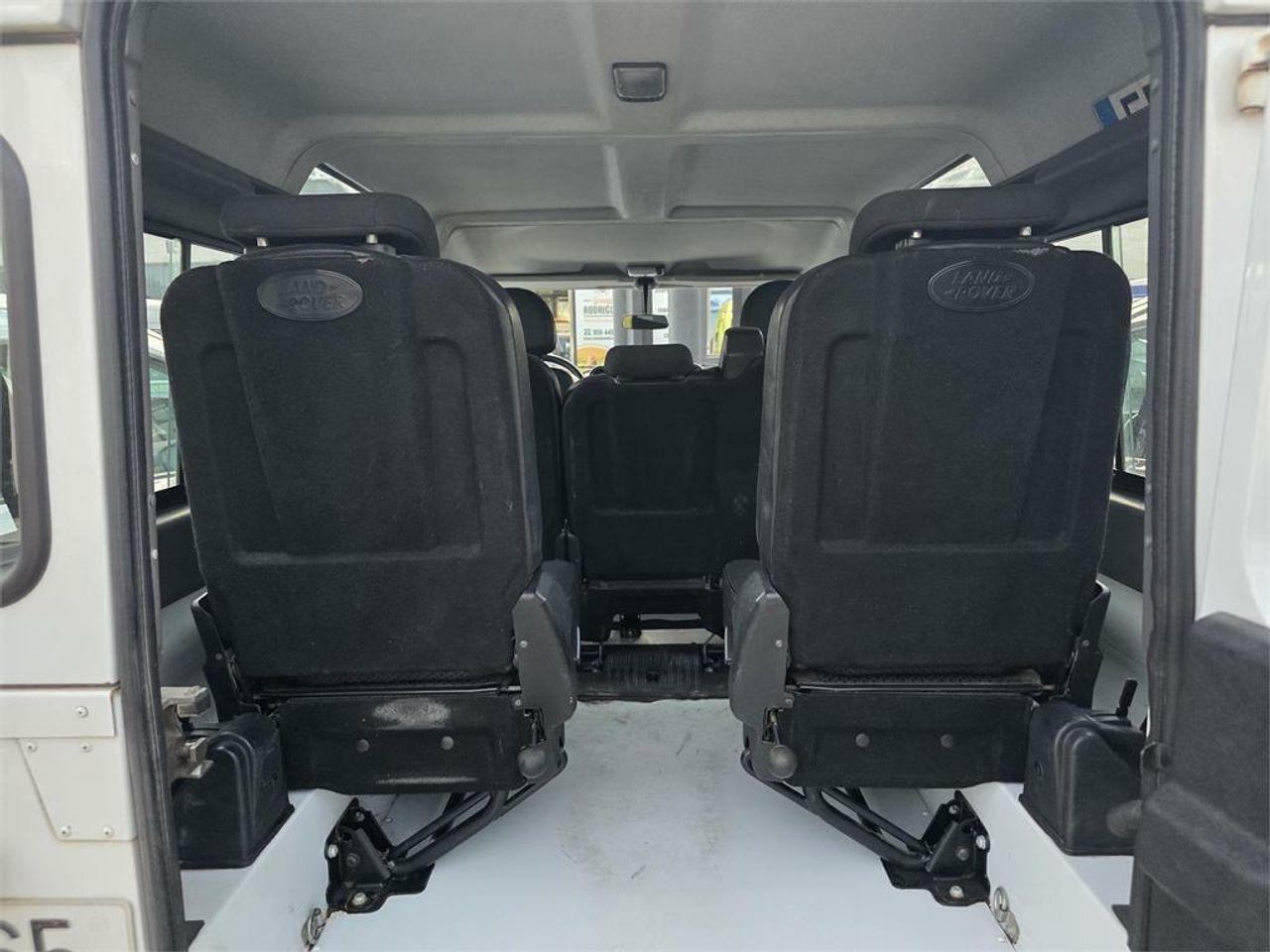 Land-Rover Defender 110 SW E - Foto 2