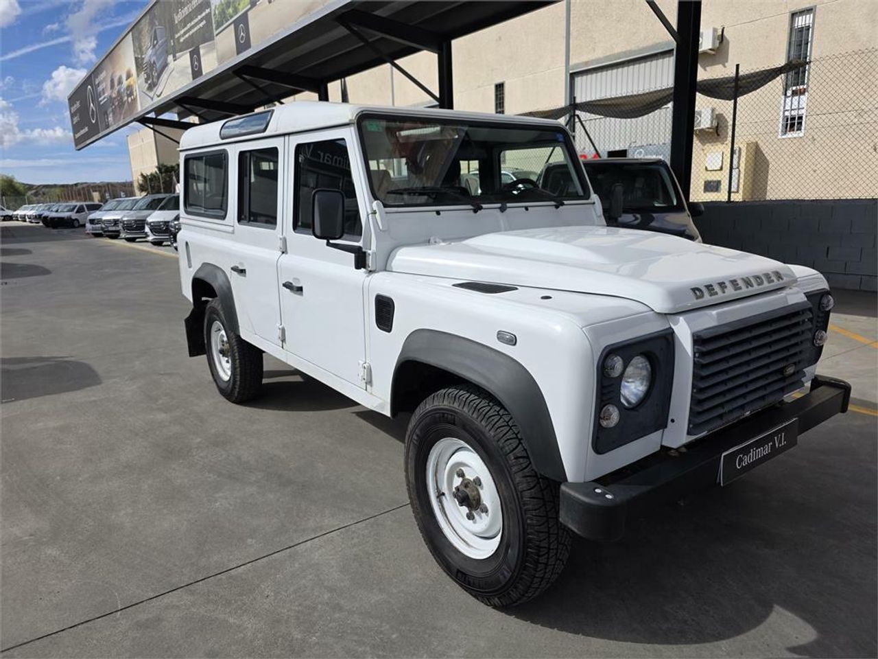 Land-Rover Defender 110 SW E - Foto 2