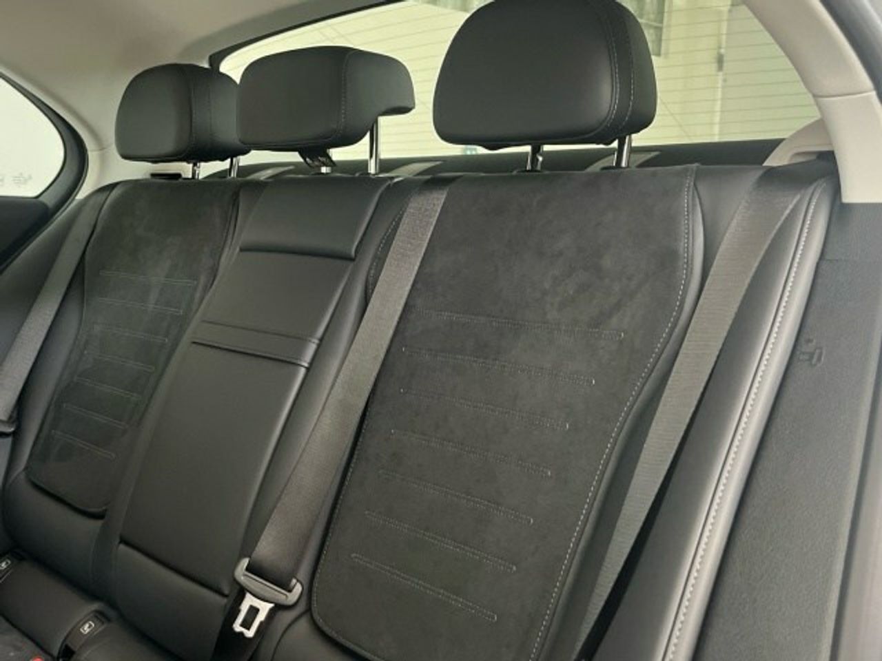 Mercedes Clase C 220 d Berlina - Foto 2