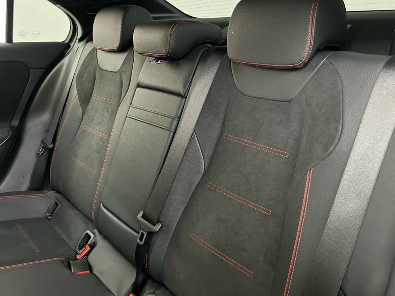 Mercedes Clase A 180 Berlina - Foto 2