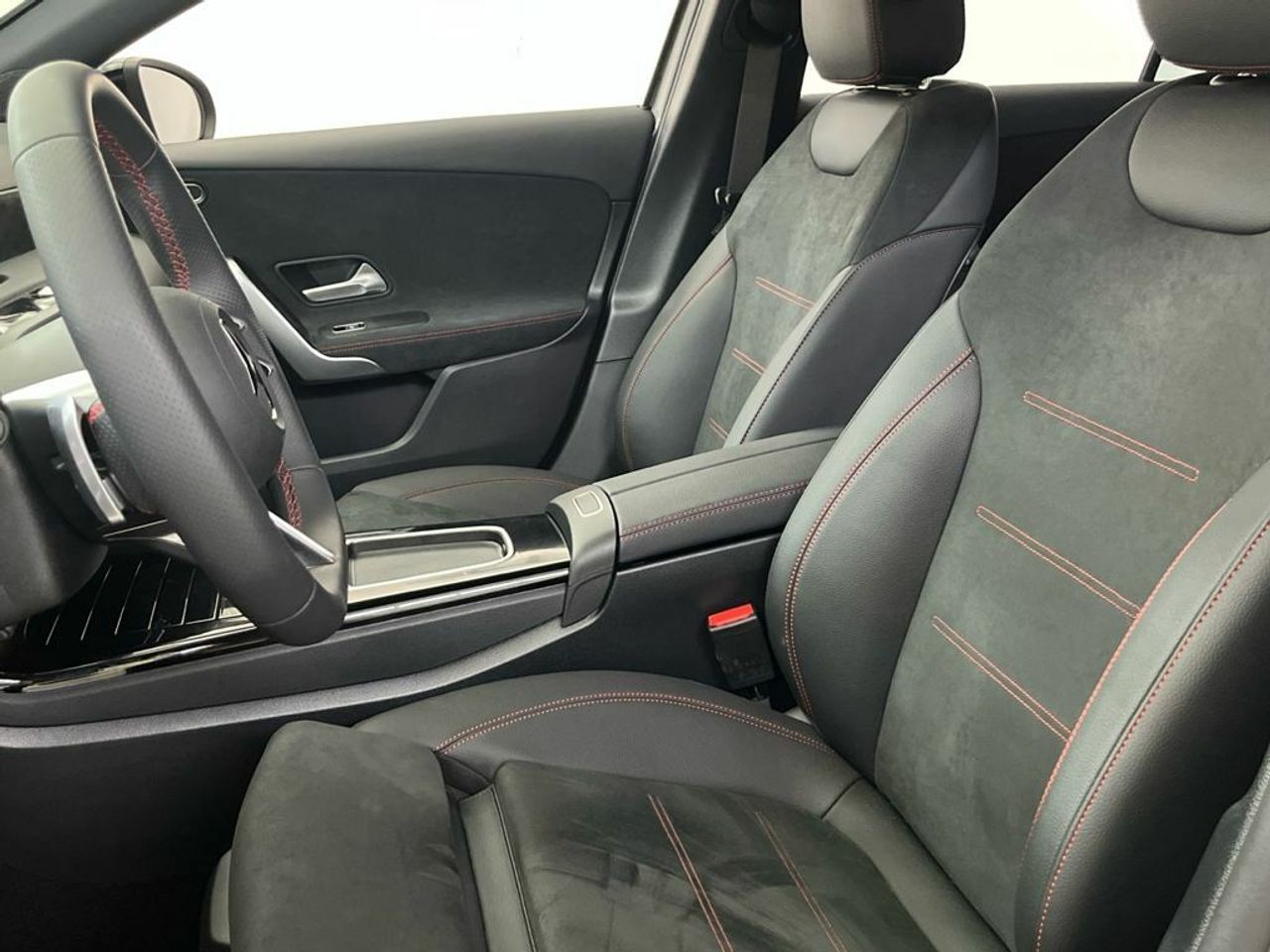 Mercedes Clase A 180 Berlina - Foto 2