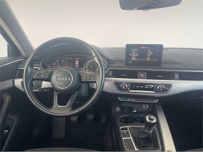 Audi A4 2.0 TDI clean d 150CV S line edition
