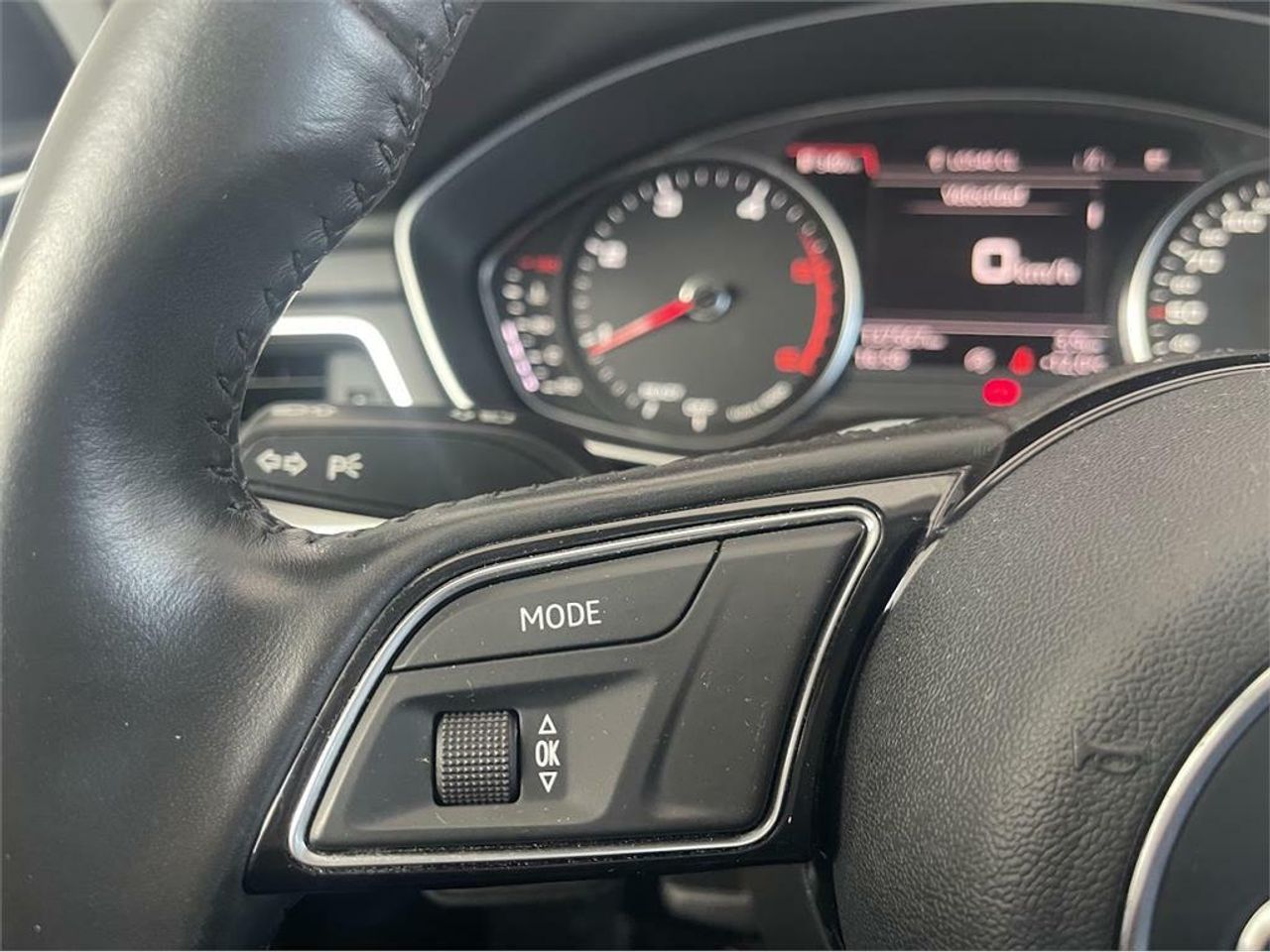 Audi A4 2.0 TDI clean d 150CV S line edition - Foto 2
