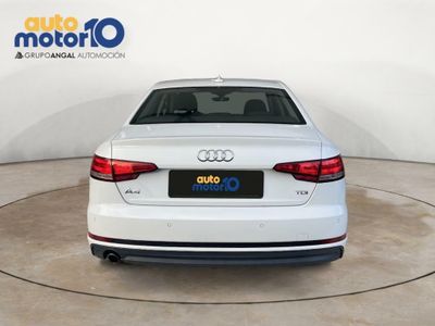 Audi A4 2.0 TDI clean d 150CV S line edition