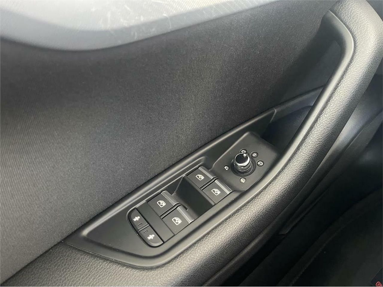 Audi A4 2.0 TDI clean d 150CV S line edition - Foto 2