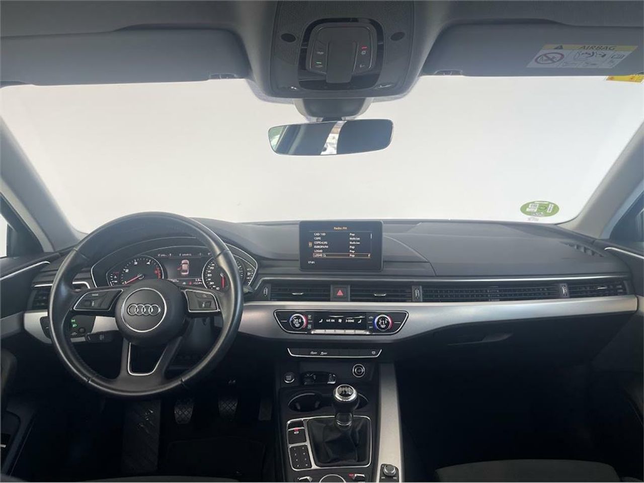 Audi A4 2.0 TDI clean d 150CV S line edition - Foto 2