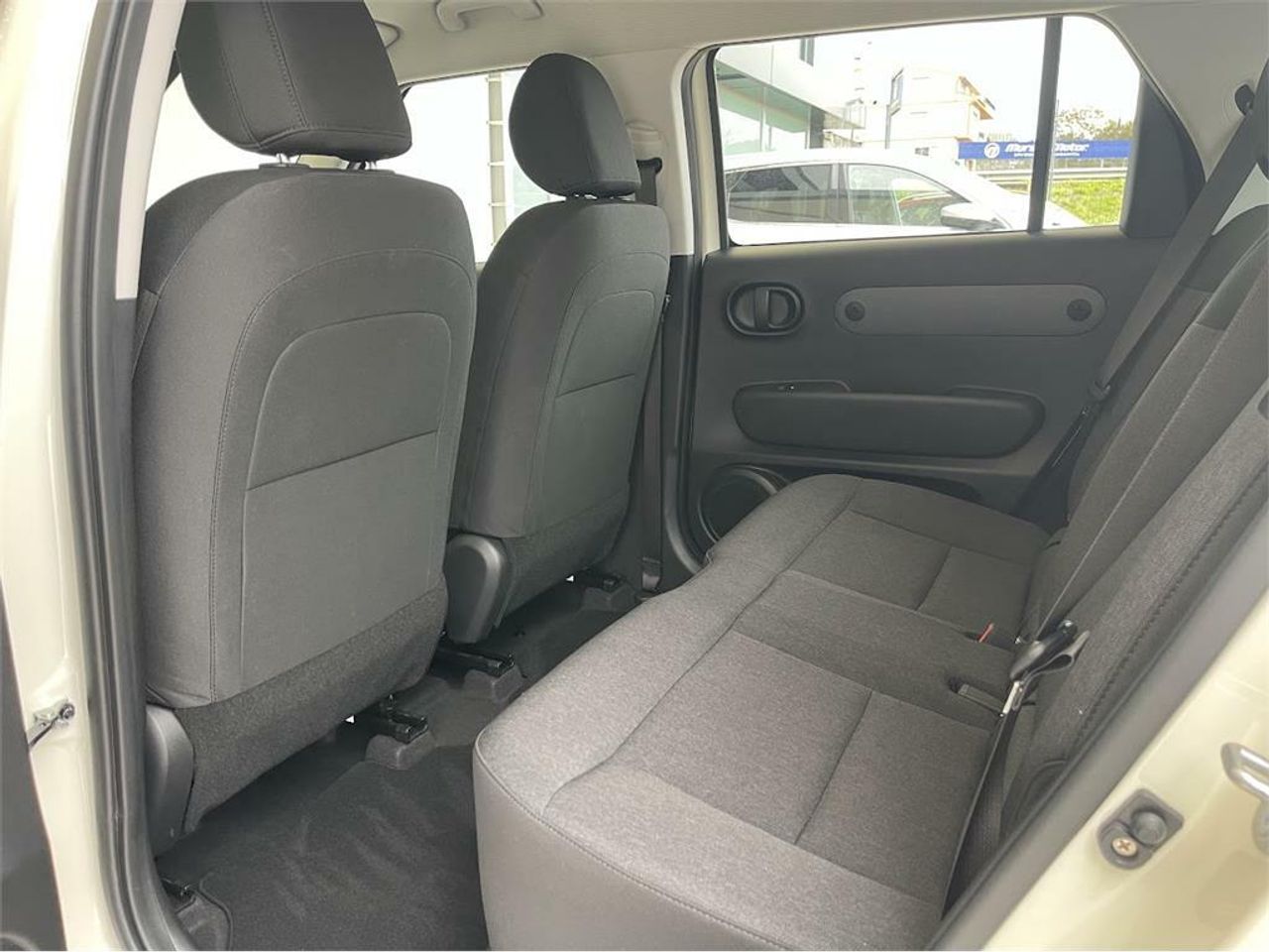 Hyundai Inster 42KWH 71KW (97CV) Klass - Foto 2