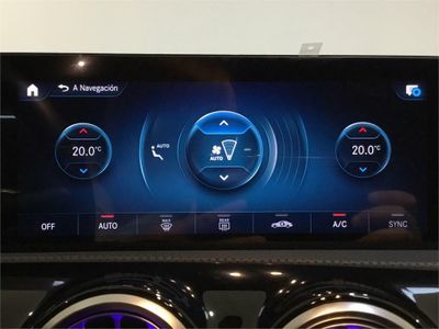 Mercedes CLA 200 D DCT Shooting Brake