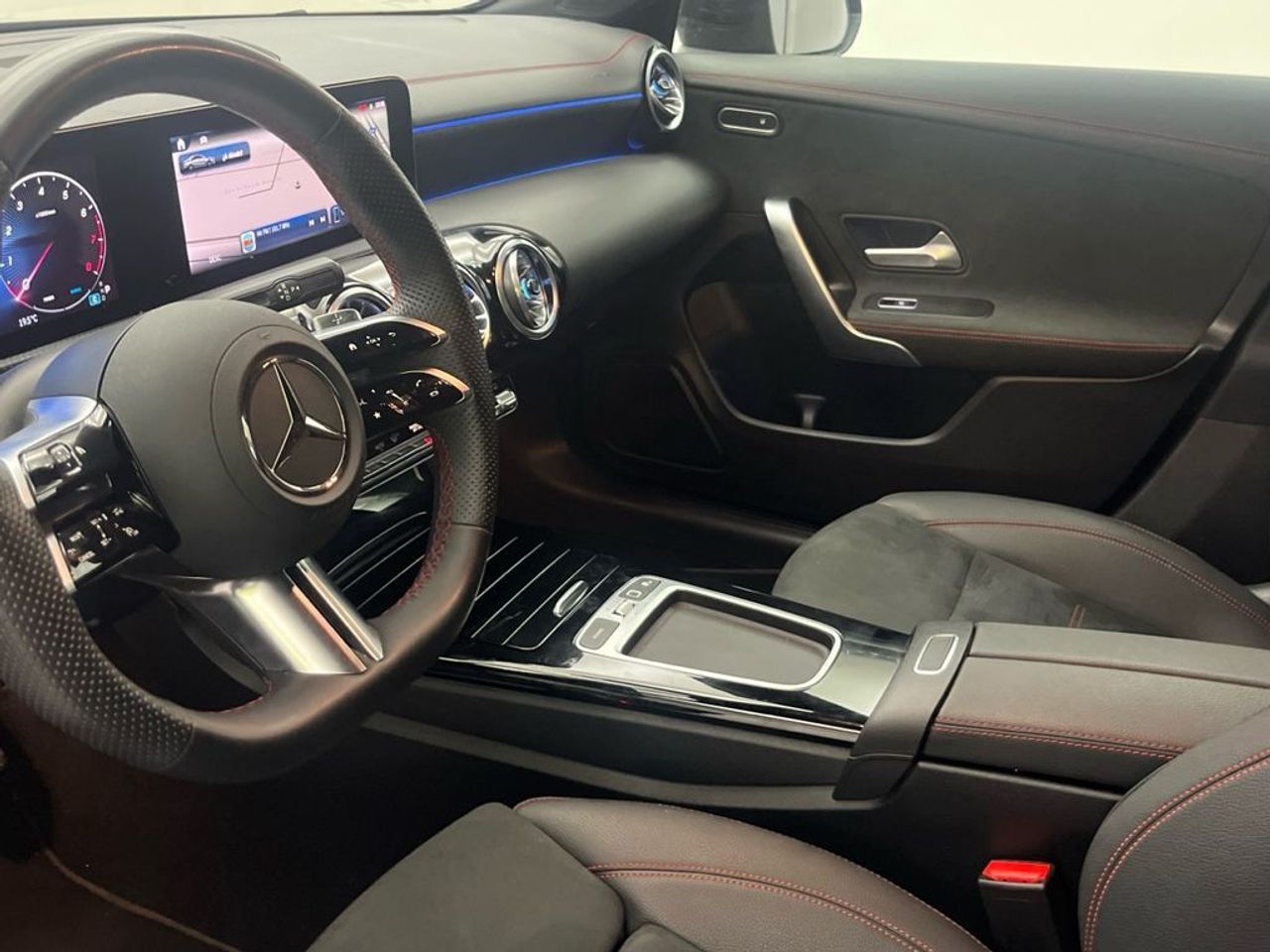 Mercedes CLA 200 AMG Line (EURO 6d) - Foto 2