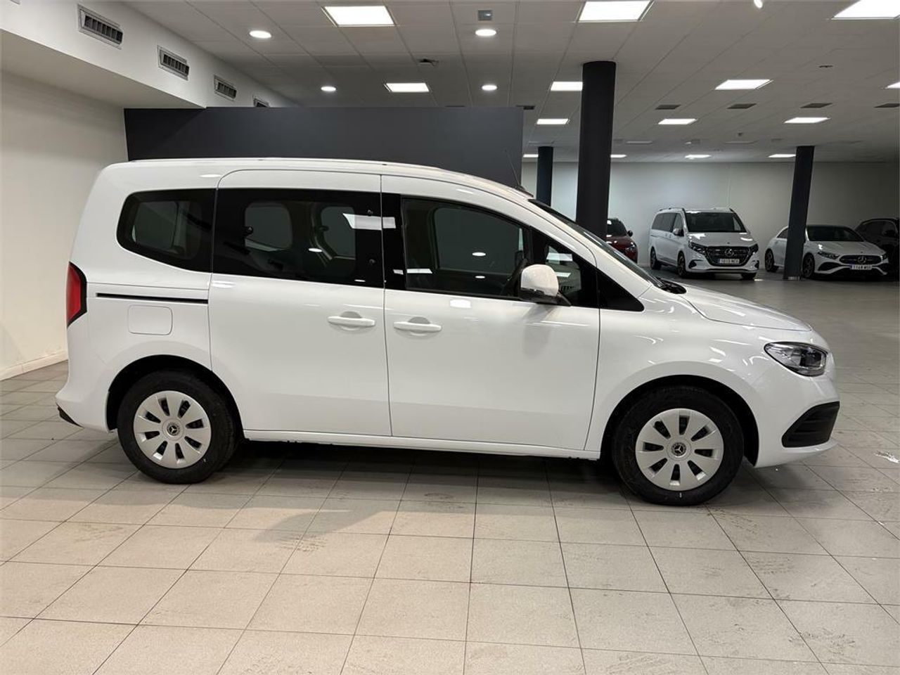 Mercedes Clase T 180 d - Foto 2