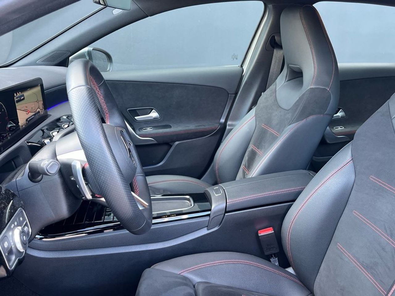 Mercedes Clase A 200 d AMG Line (EURO 6e) - Foto 2