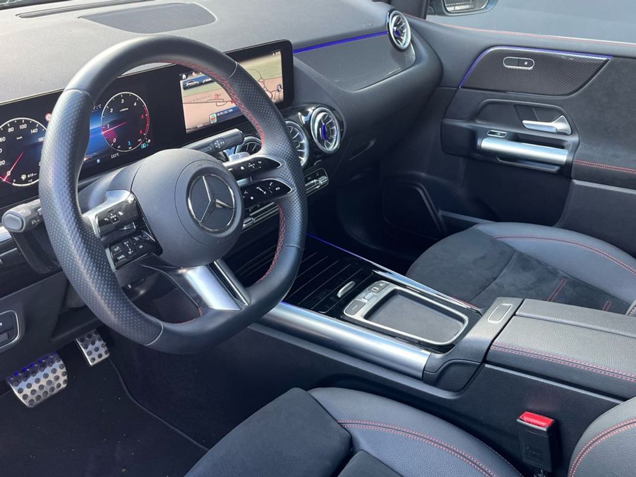 Mercedes Clase B 200 d AMG Line - Foto 2