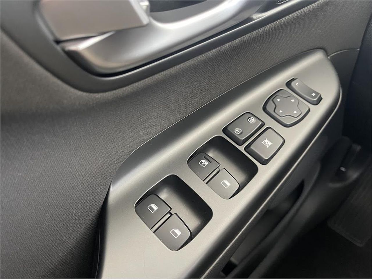 Hyundai Kona 1.0 TGDI 48V Maxx 4X2 - Foto 2