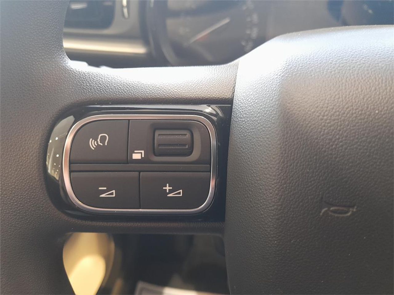 Citroën C3 BlueHDi 75KW (100CV) S&S Live Pack - Foto 2